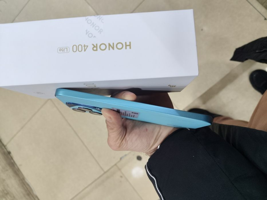 HONOR 400 Lite 5G pamit 8+8.256gb 2ta sim ime utgan afetsalne