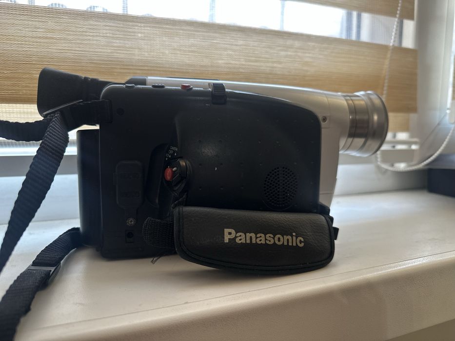 Видеокамера Panasonic NV-VZ15 (VHS-C)