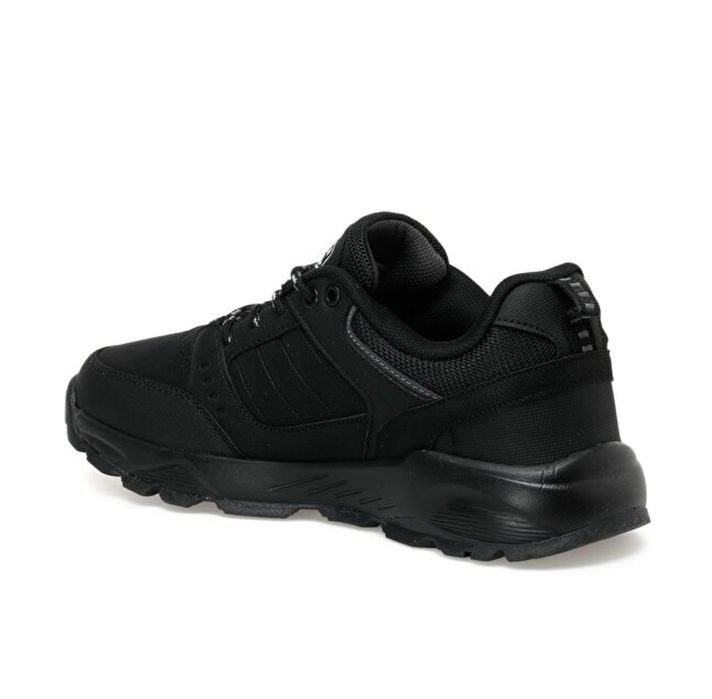 Осенне-зимние кроссовки Kinetix