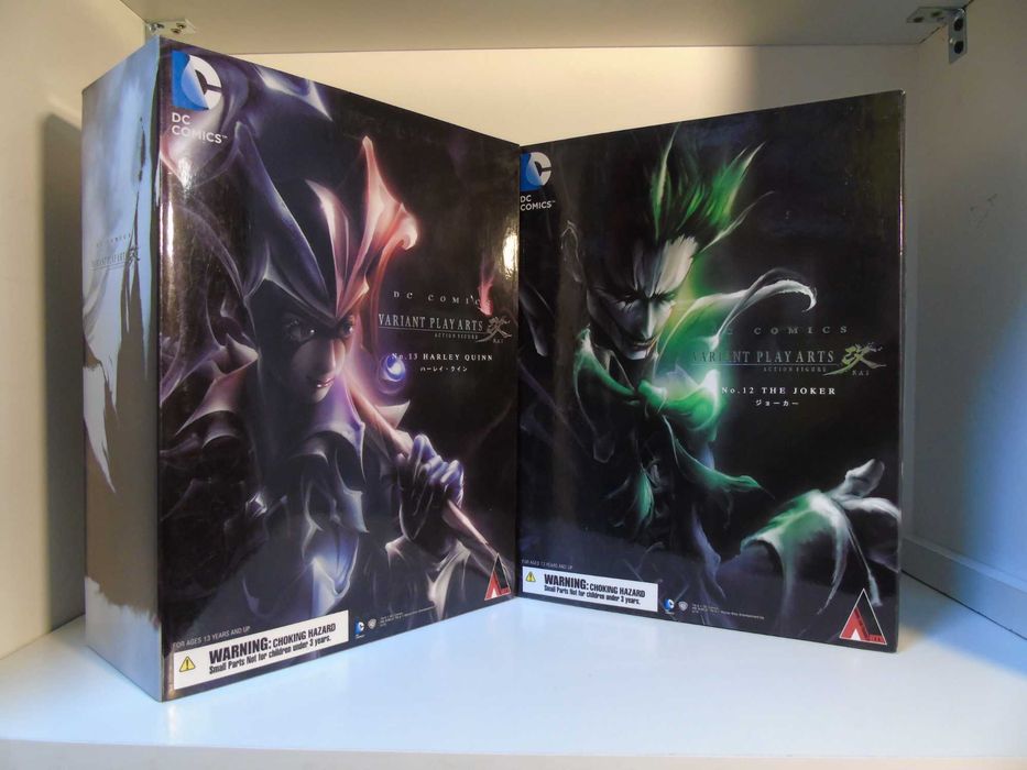 Figurina DC Joker si Harley Quinn PlayArtsKai/Nu neca/hot toys/mezco