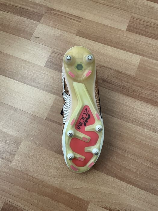 vand ghete nike mercurial superfly elite de iarba