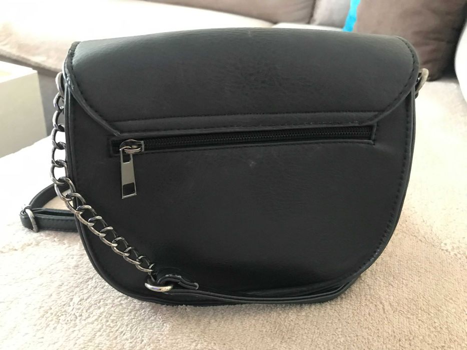 Дамска черна чанта