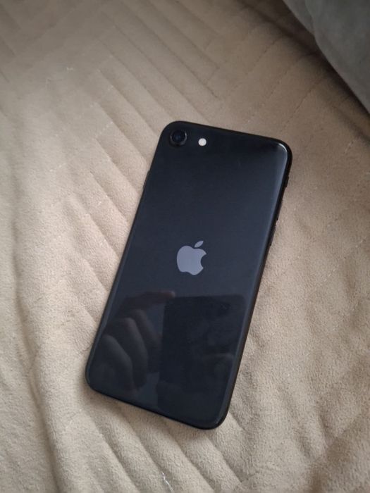 Айфон se в идеальном состоянии