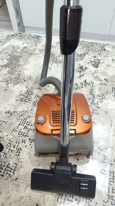 Пылесос не рабочий,надо ремонтировать