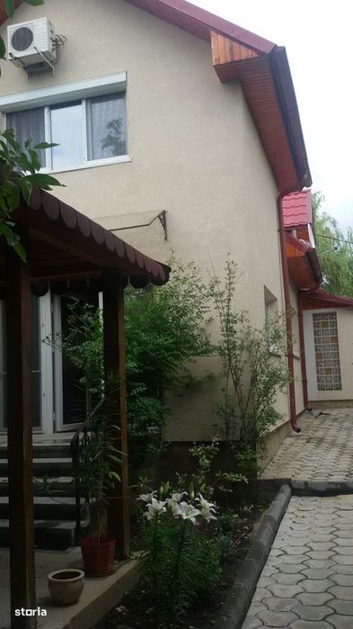Casa cu etaj zona Drumul Tatarilor