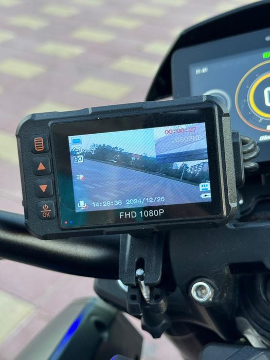 электромотоцикл Ducati Diavel 2025.
