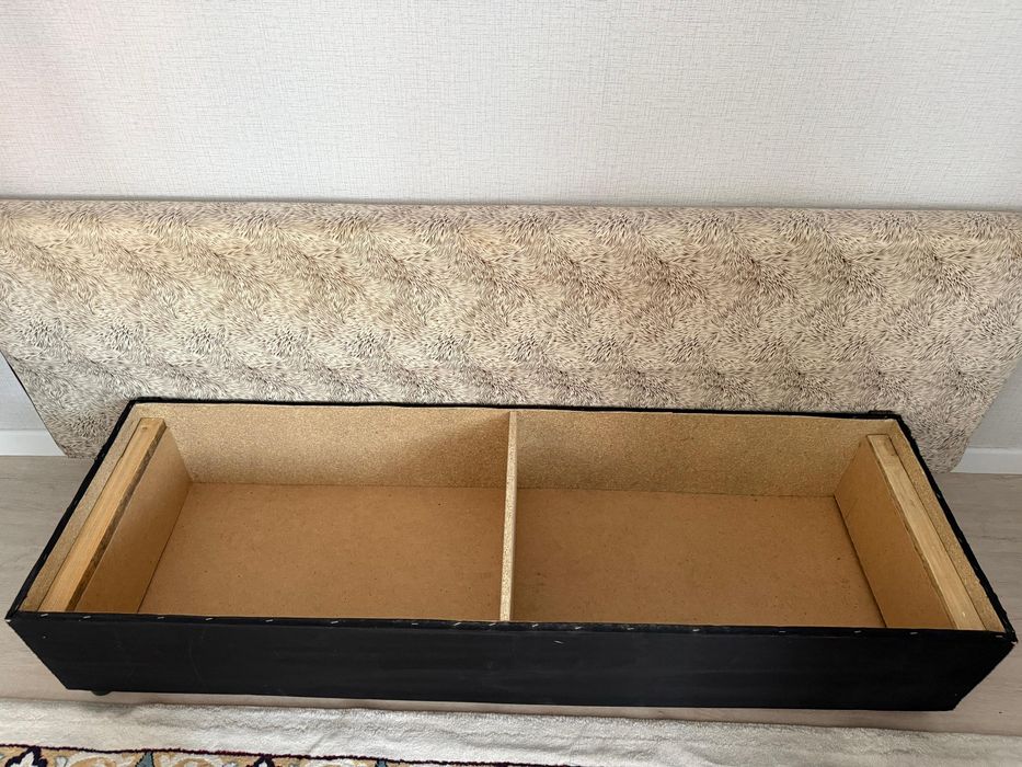 ДИВАН Б/У белый