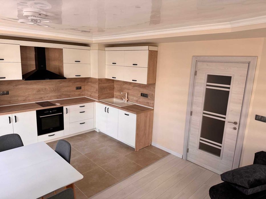 Дава се под наем Двустаен апартамент в Пловдив, Кършияка - 76 кв.м за 504.9 € - Снимка #3