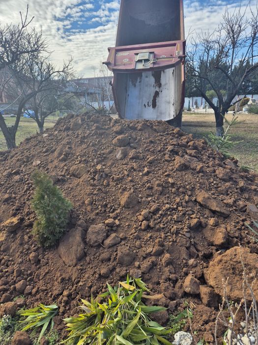 Pamant umplutura,negru,inchiriere utilaje