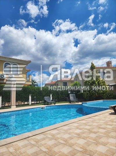 Къща под наем във Виктория хил с две спални