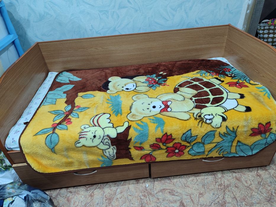 Продам детскую кровать