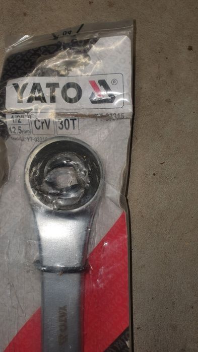 Нова тресчотка Yato 1/2