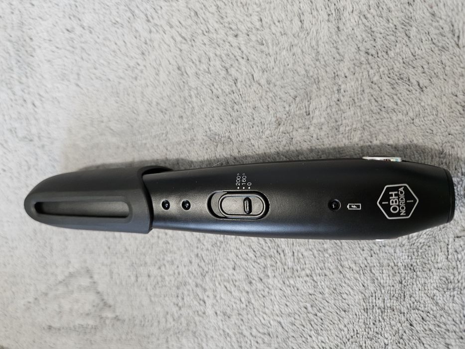 Placă de păr cu încărcare usb