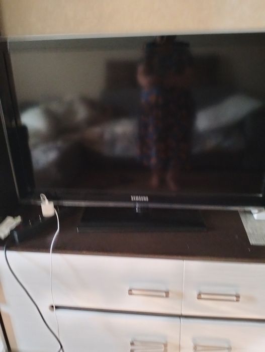 Продам телевизор