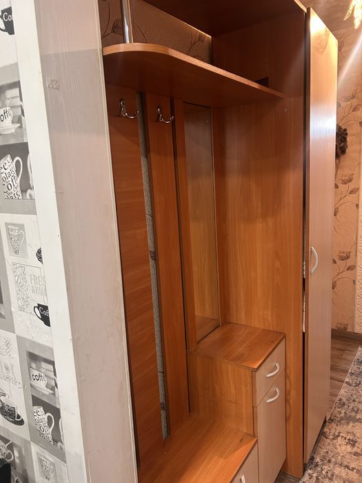 Продам прихожую