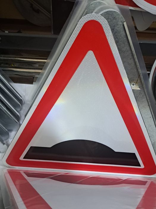 Светодиодные дорожные знаки