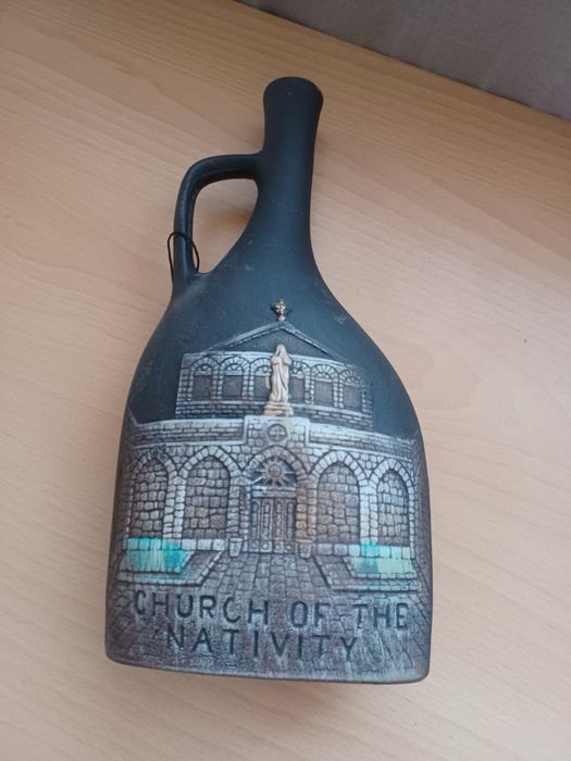 Коледна декорирана бутилка с течност