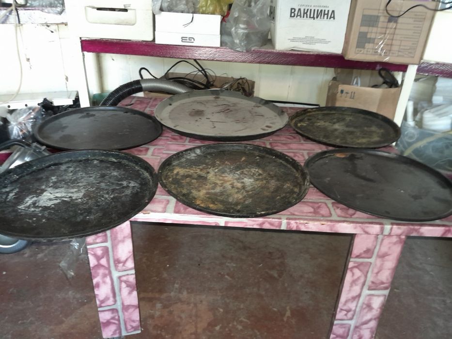 Блинницы,для пиццы тарелки 500 теңге.