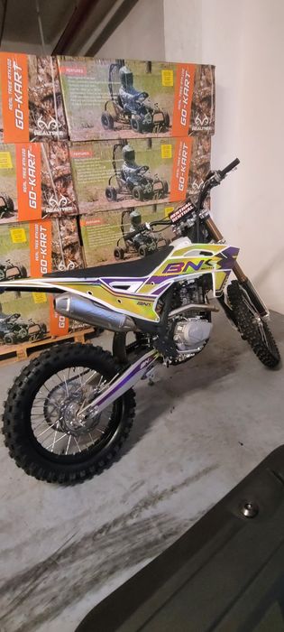 Cross 300cc pe injectie de la BNK moto nou cu garantie
