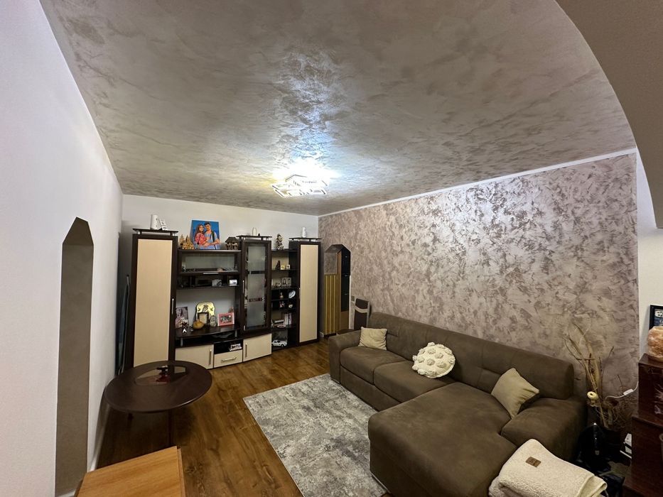 De vânzare apartament 3 camere in Alexandria, Teleorman