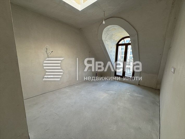 Продава се Четиристаен апартамент в София, Кръстова вада - 139 кв.м за 3022 €/кв.м - Снимка #4