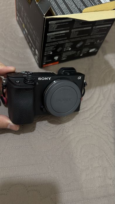 Продаю камеру Sony a6400 body