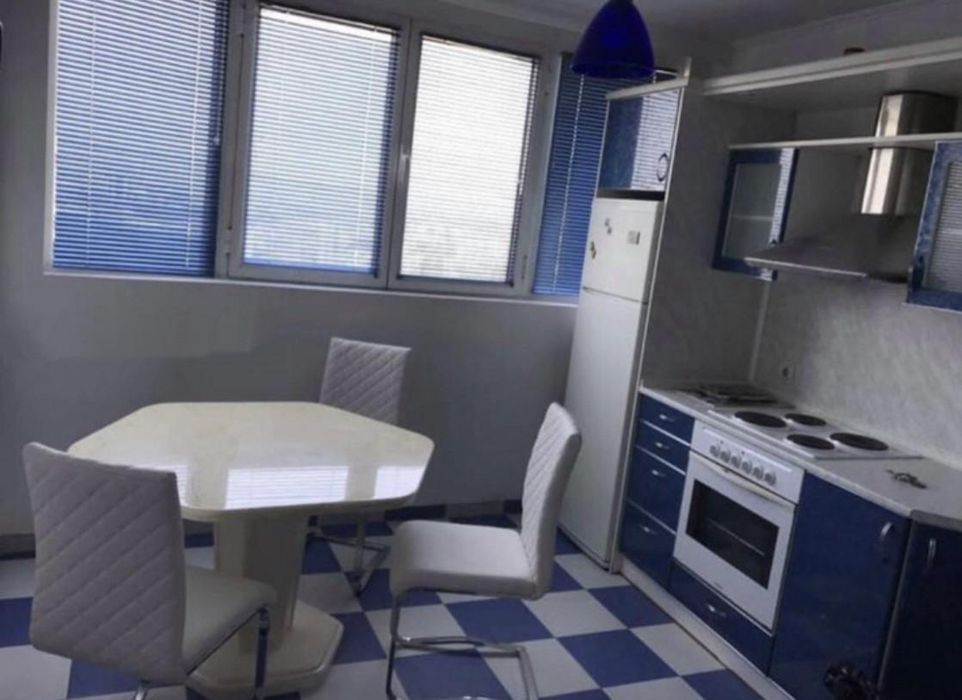 Дава се под наем Двустаен апартамент в София, Полигона - 70 кв.м за 599 € - Снимка #3