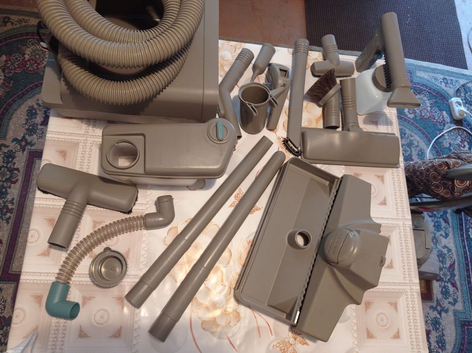 Пылесос и пылесос