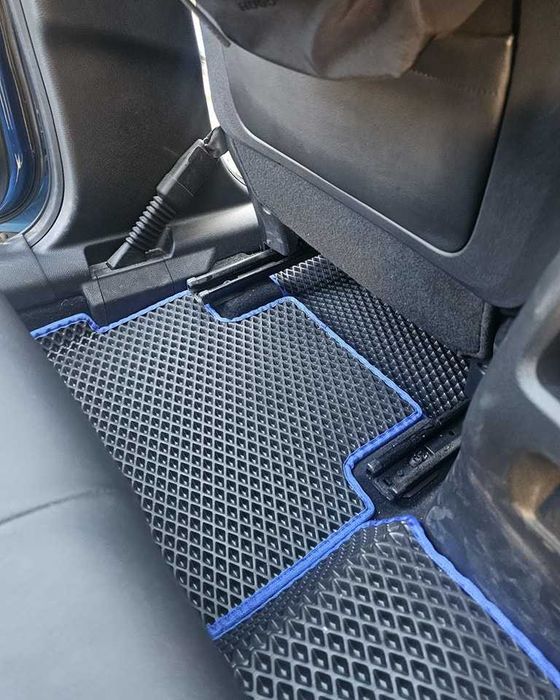 EVA ЕВА Стелки за кола Toyota Auris Avensis Corolla Verso BMW M Zafira