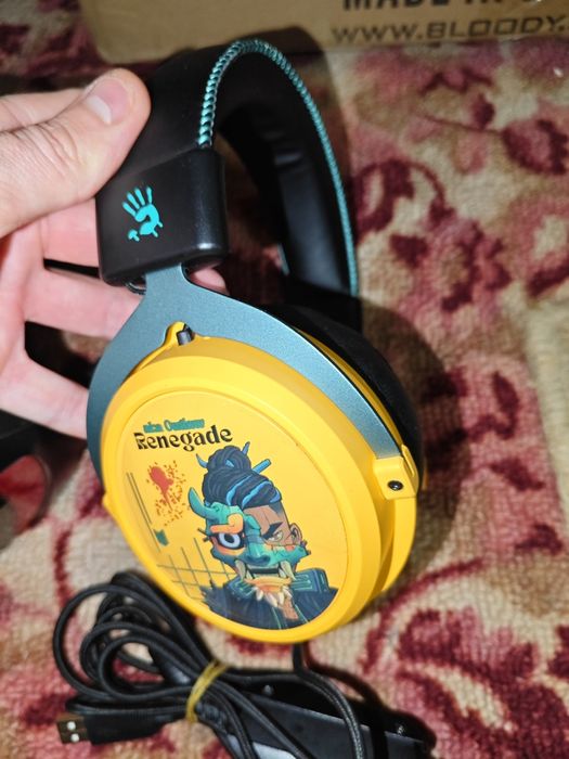 Оригинальные наушники от Bloody