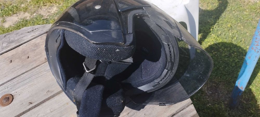 Каска за мотор Kiwi, Shoei