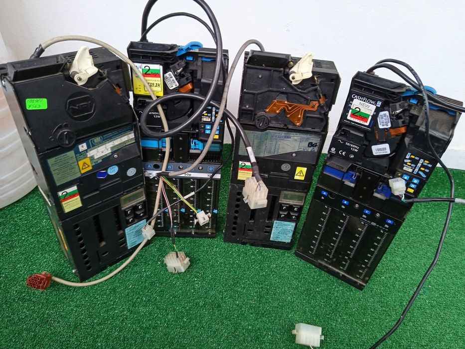 Продавам левови монетници 
Марс560 и NRI G26
2бр 560 - 90€бр
2бр nrig2