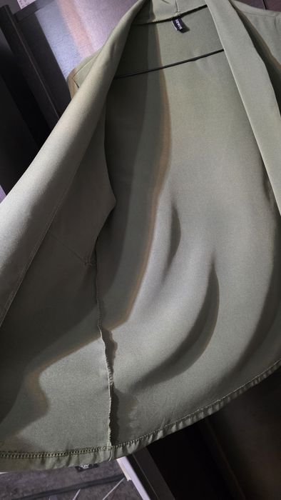 Sacou potrivit pentru mărimea M