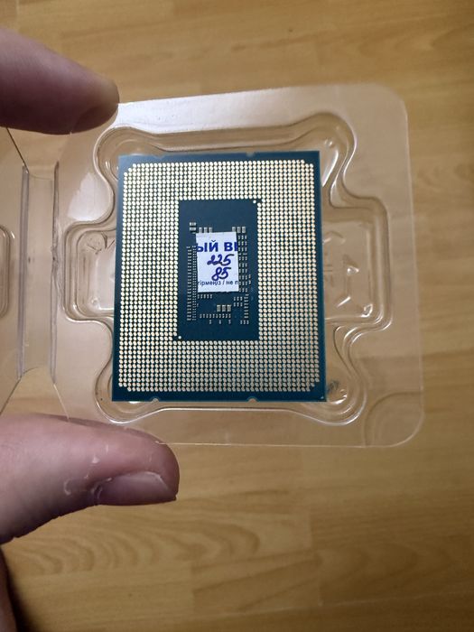 Процессор Intel core i3-12100f