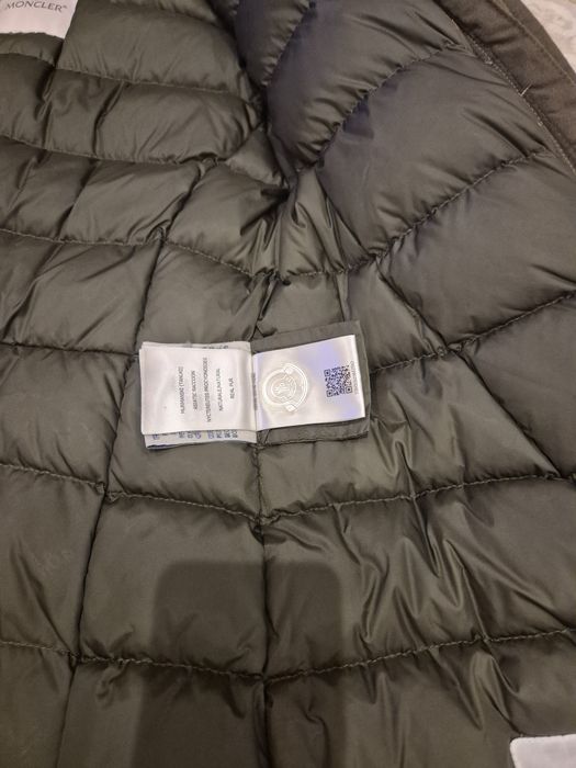 Geaca Moncler originală