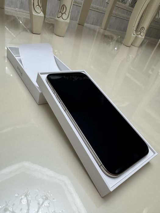 Продаю Айфон 17 эйр