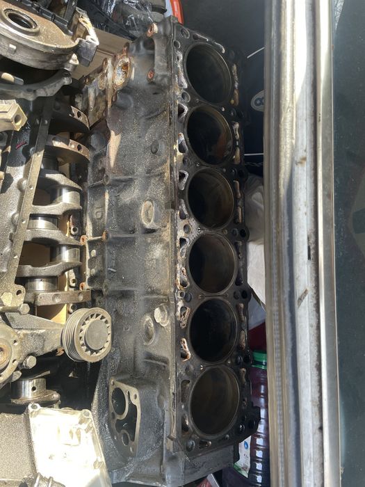 Мерседес 124 Двигатель 103  3 литра