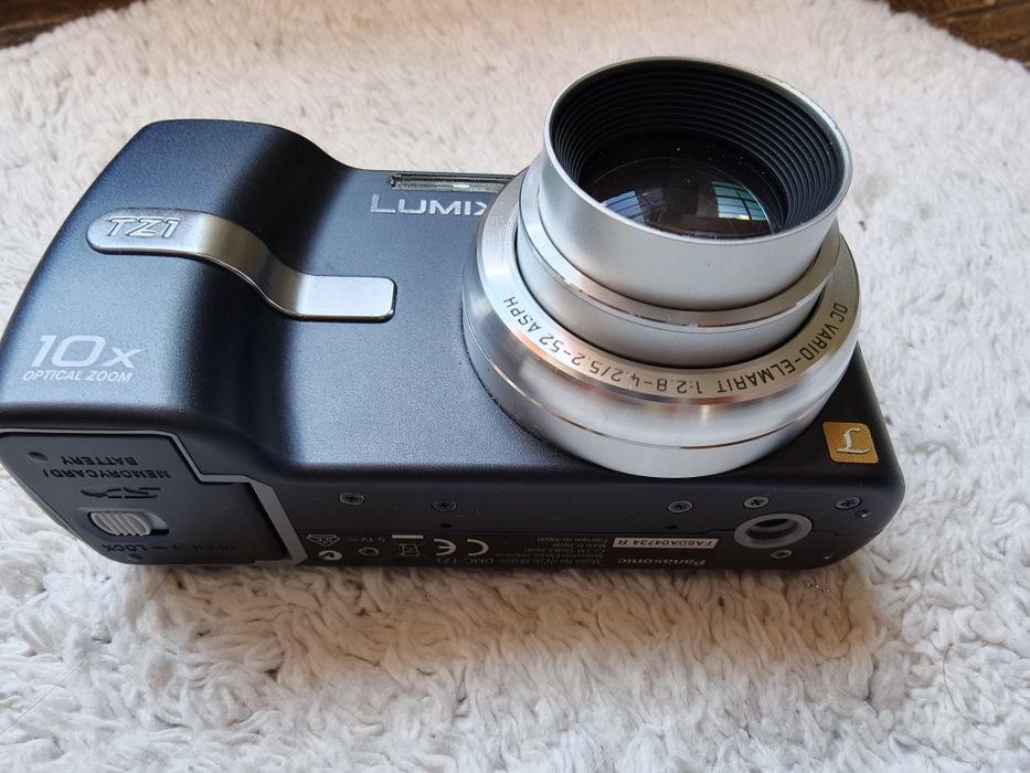 Panasonic Lumix TZ1 с Leica обектив и  10х оптичен zoom