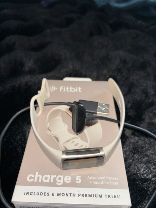 Fitbit charge 5 smartwatch