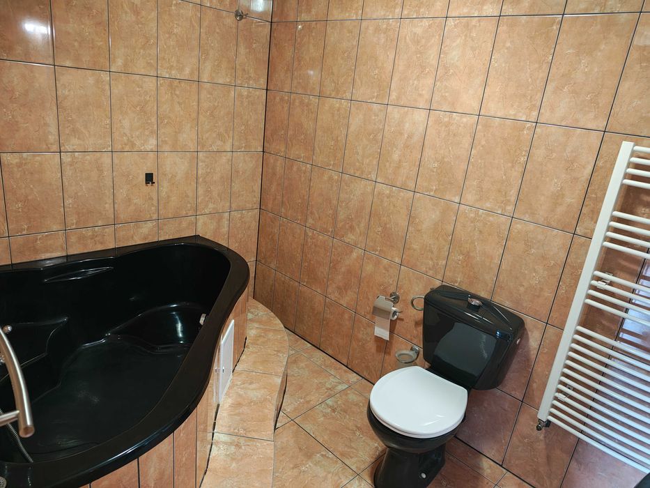 Inchiriez apartament 3 camere!