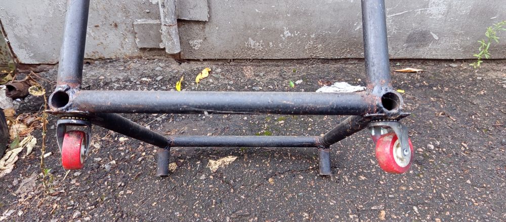 Продам стойку под лодочный мотор