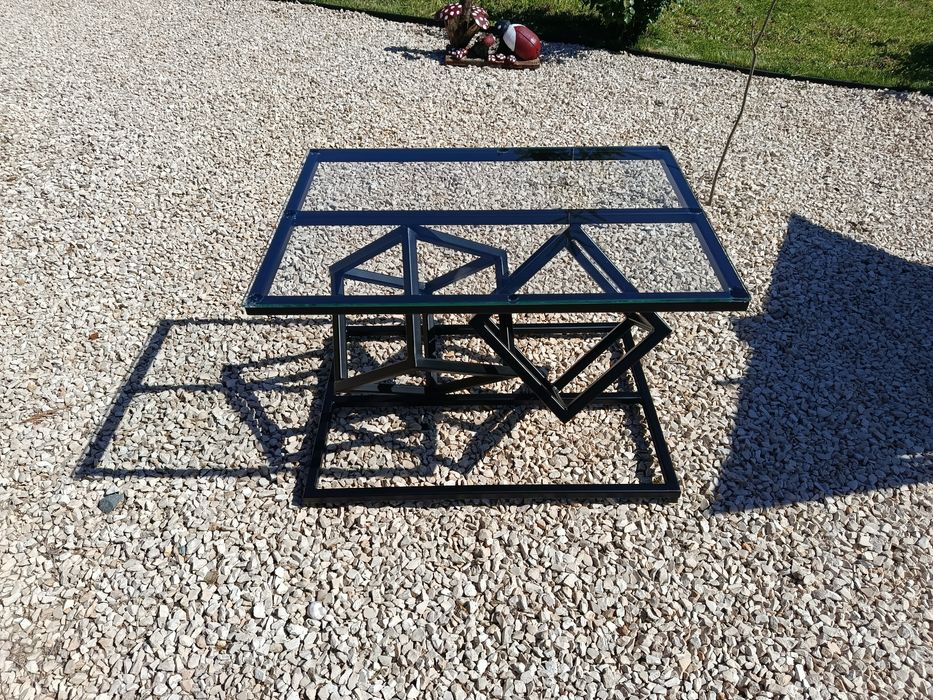 Măsuță cafea - design geometric