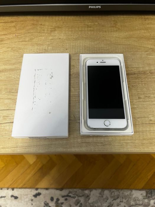 iPhone 6s - Functional - pret foarte mic