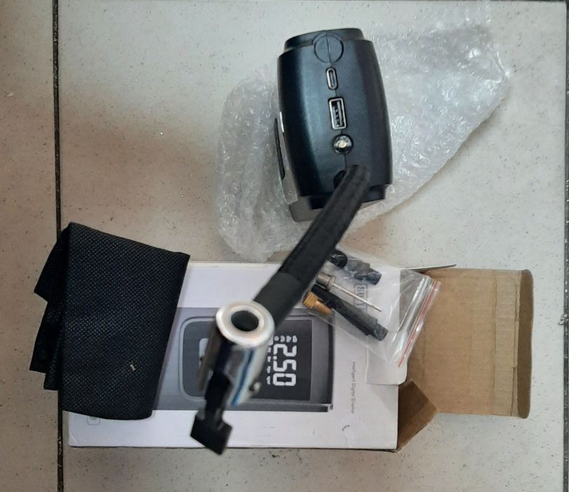 Безжична Помпа[Комресор] за кола
​Преносимият безжичен въздушен компре