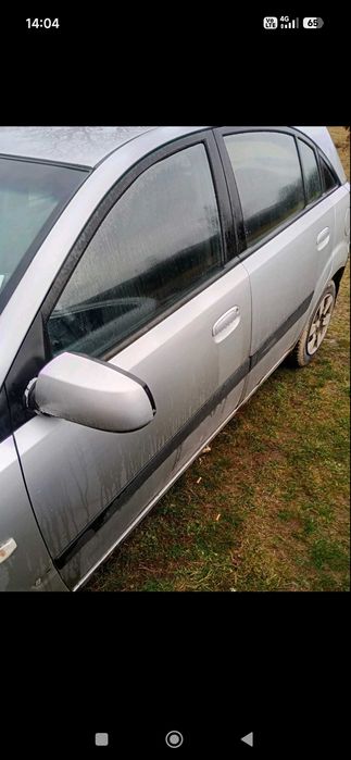 Киа Рио цяла или на части