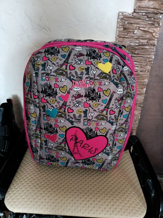 Продам ранец для девочки