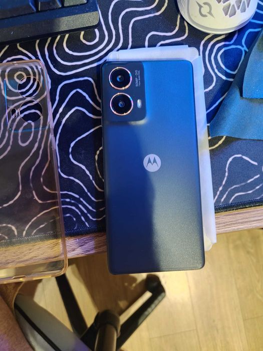 Motorola G 85 5G la cutie cu husa