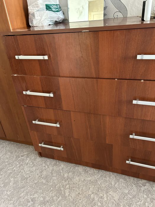 Продам кровать шкаф тумба