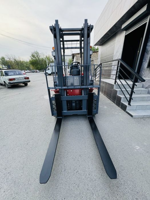 Погрузчик вилочный кара автокара