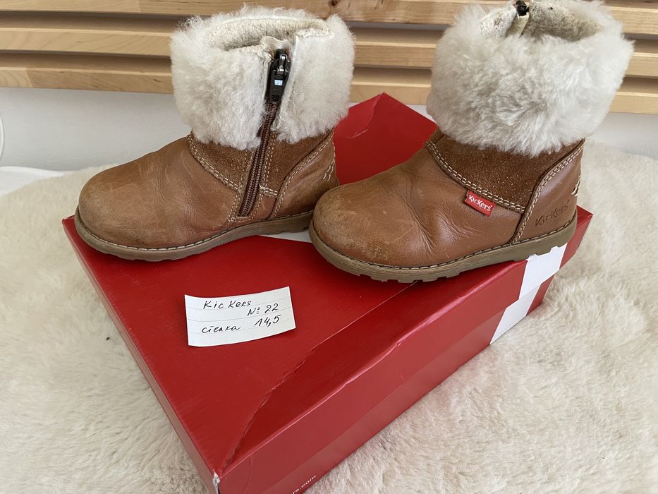 KicKers ботушки номер 22